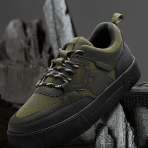 Men's Black & Green Camoflauge Low-Top Sneakers